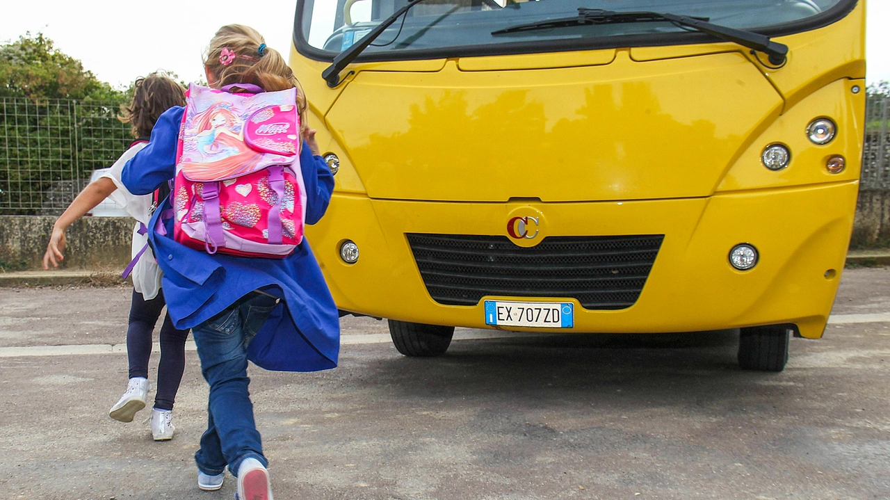 Polemica sullo scuolabus a Fiesco Polemica sullo scuolabus a Fiesco