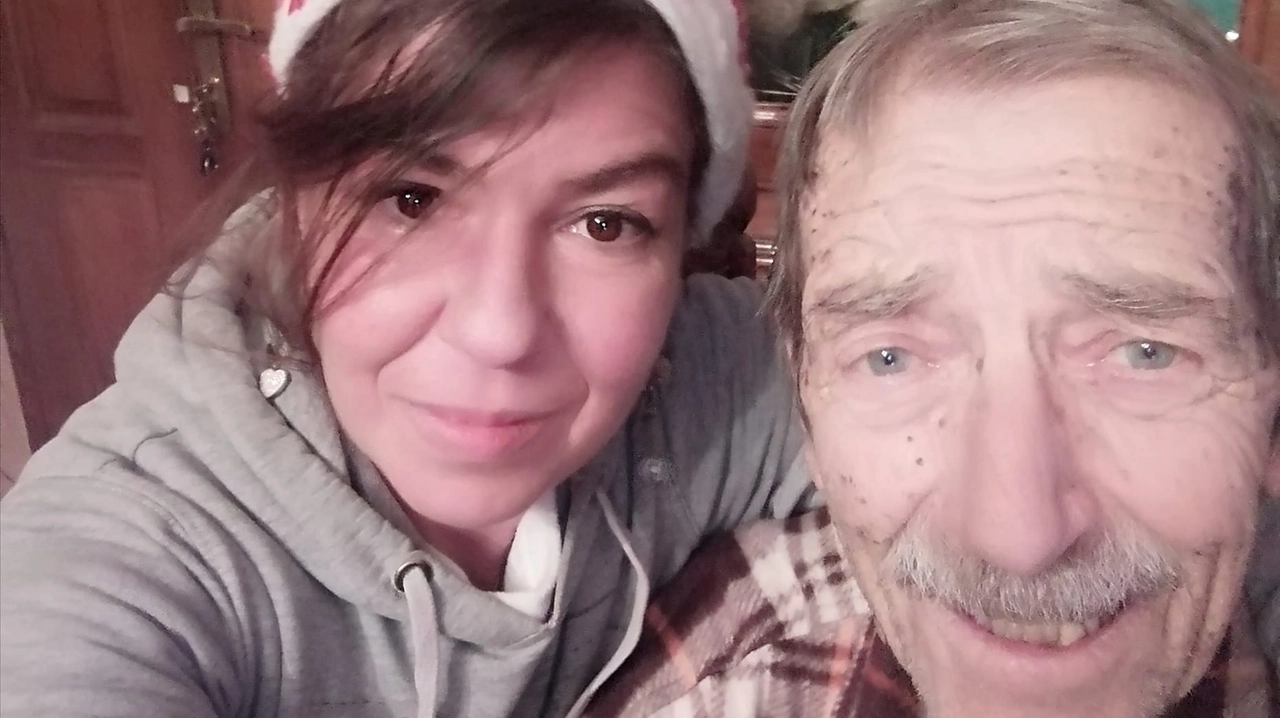 Carlo Gatti, l'89enne trovato morto in casa, insieme alla nipote accusata di omicidio