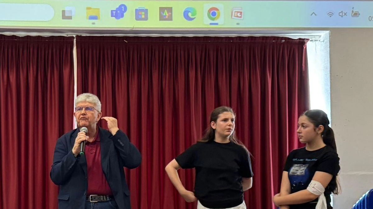 Lo studio dei licheni su 270 alberi con l’università di Brescia racconta la battaglia anti-smog della città, pronto il progetto... Lo studio dei licheni su 270 alberi con l’università di Brescia racconta la battaglia anti-smog della città, pronto il progetto...