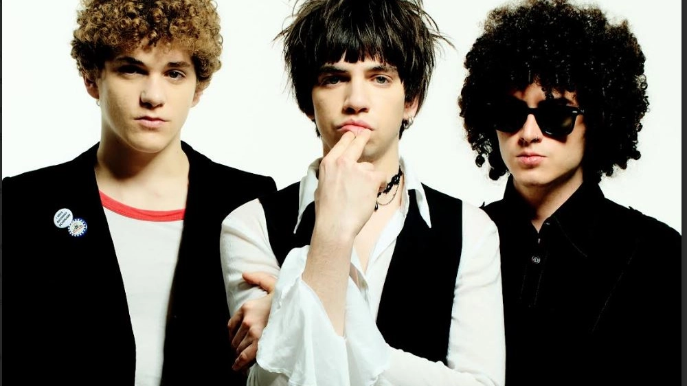I Les Votives da X Factor al concerto dei Thirty Seconds To Mars: “Presto un disco in inglese. Noi un prodotto televisivo? No, tre musicisti che suonano da sempre”