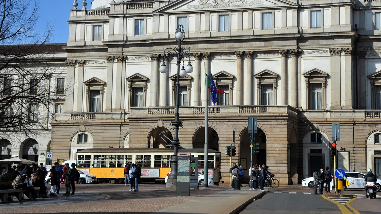 Milano, alla serata del 4 maggio c’era anche Meloni Milano, alla serata del 4 maggio c’era anche Meloni