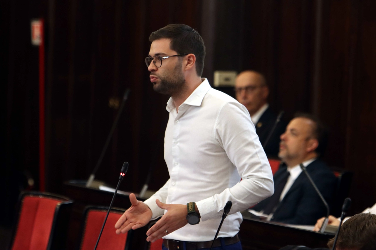 Samuele Piscina, capogruppo della Lega in Consiglio comunale ha espresso critiche al progetto di riqualificazione di piazza Cordusio