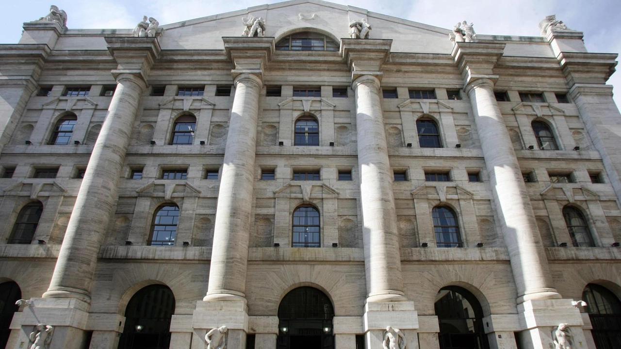 Sugli scudi anche Prysmian, Stellantis ed Mps, scivola Eni