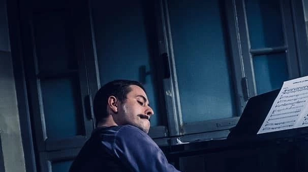 il pianista jazz Giuseppe “Peppe“ Blanco si è formato al Conservatorio di Milano e ha fatto tournée negli Stati Uniti Sarà protagonista del concerto jazz al teatro OppArt il pianista jazz Giuseppe “Peppe“ Blanco si è formato al Conservatorio di Milano e ha fatto tournée negli Stati Uniti Sarà protagonista del concerto jazz al teatro OppArt