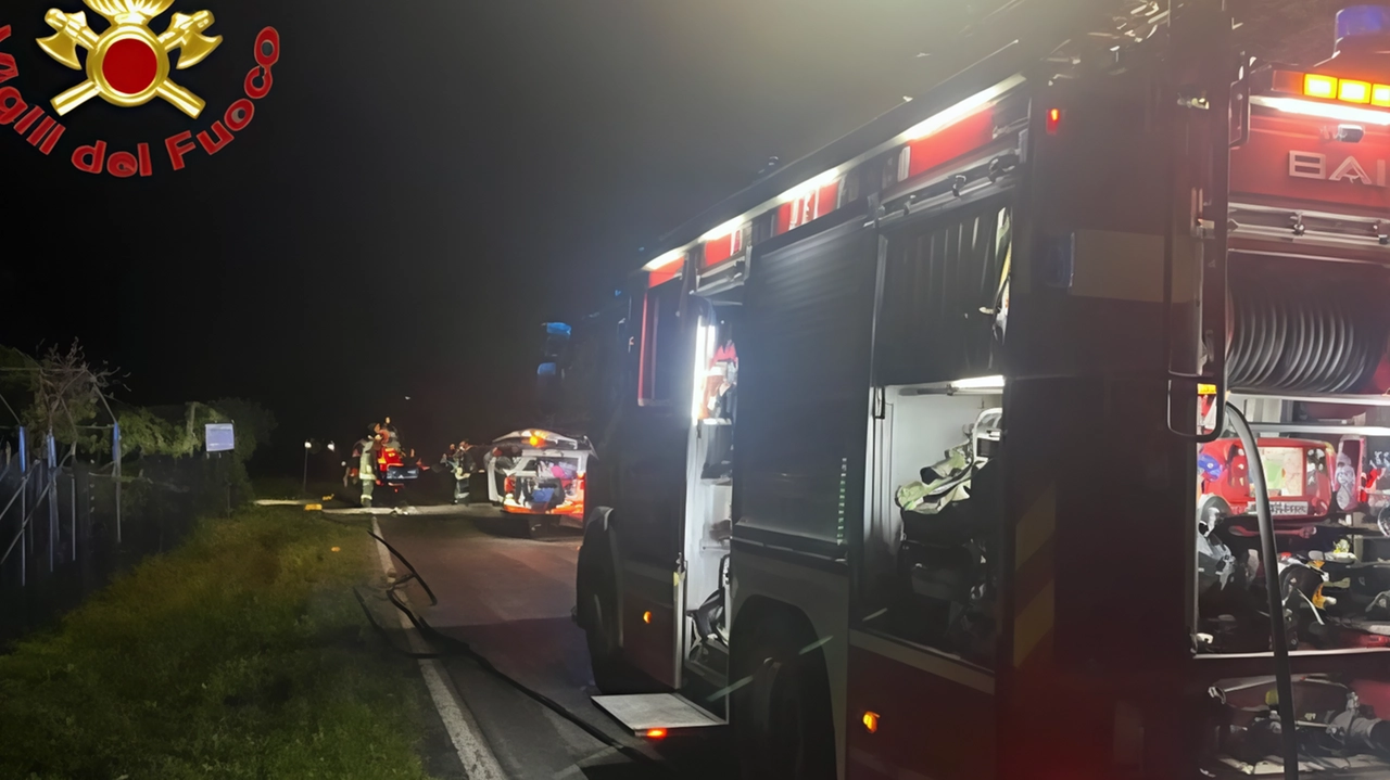Incidenti a Cunardo e sull'A8: scontri tra auto con feriti, intervento di soccorso e code. Quattro persone ferite a Cunardo, nove coinvolte sull'autostrada A8 senza gravi conseguenze. Incidenti a Cunardo e sull'A8: scontri tra auto con feriti, intervento di soccorso e code. Quattro persone ferite a Cunardo, nove coinvolte sull'autostrada A8 senza gravi conseguenze.