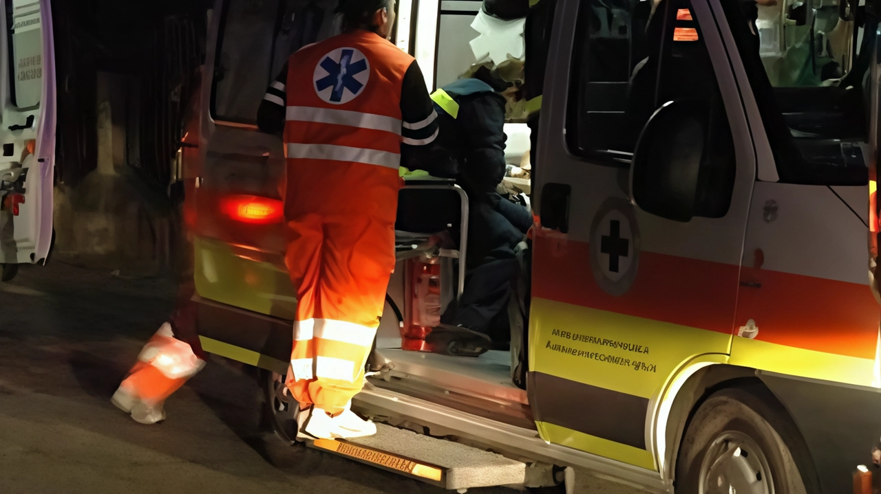 Due feriti trasportati in ospedale in codice giallo: è il bilancio di un incidente stradale avvenuto poco prima della mezzanotte... Due feriti trasportati in ospedale in codice giallo: è il bilancio di un incidente stradale avvenuto poco prima della mezzanotte...