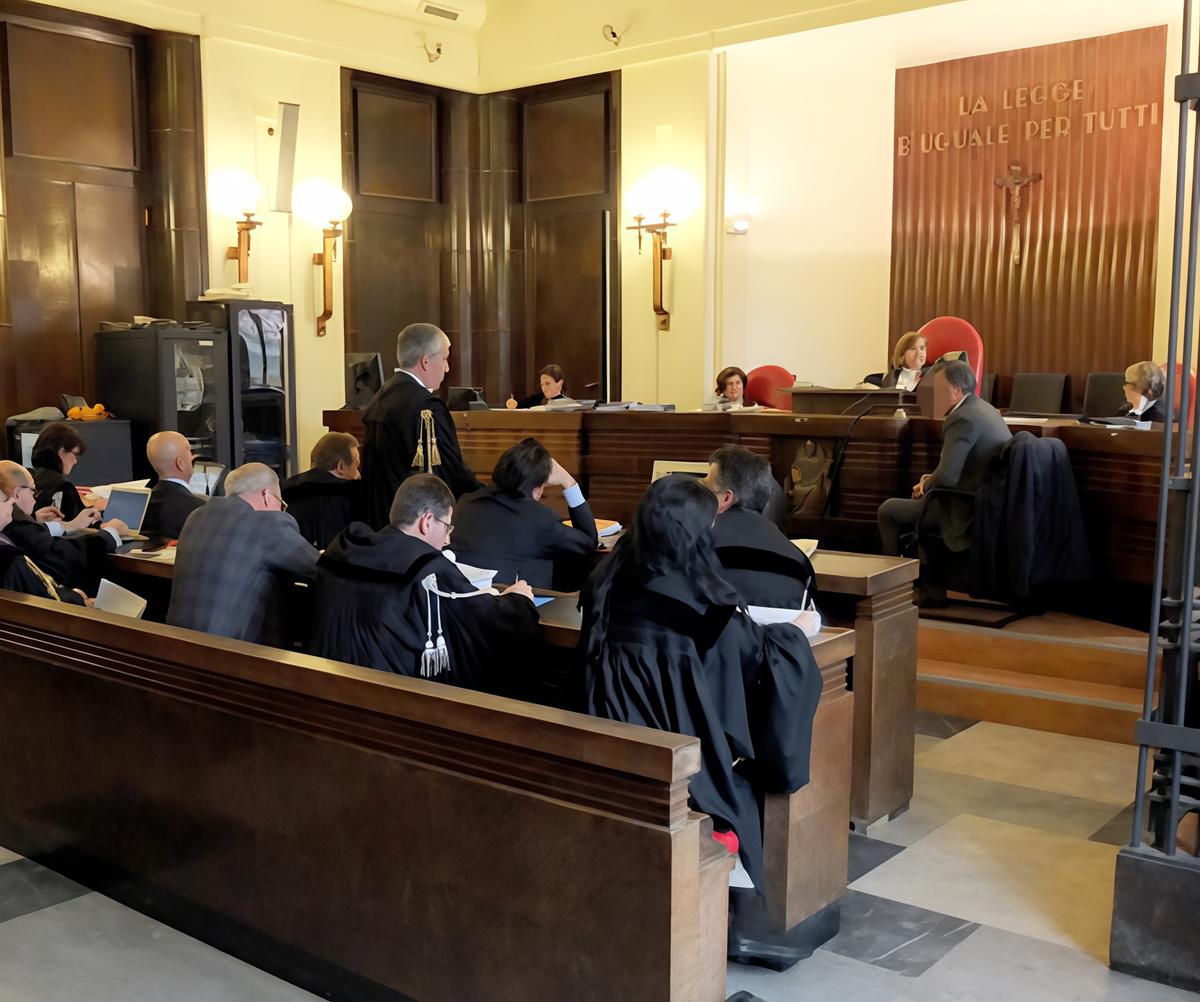 Caso Manzini e protesi ortopediche, la parola alla difesa