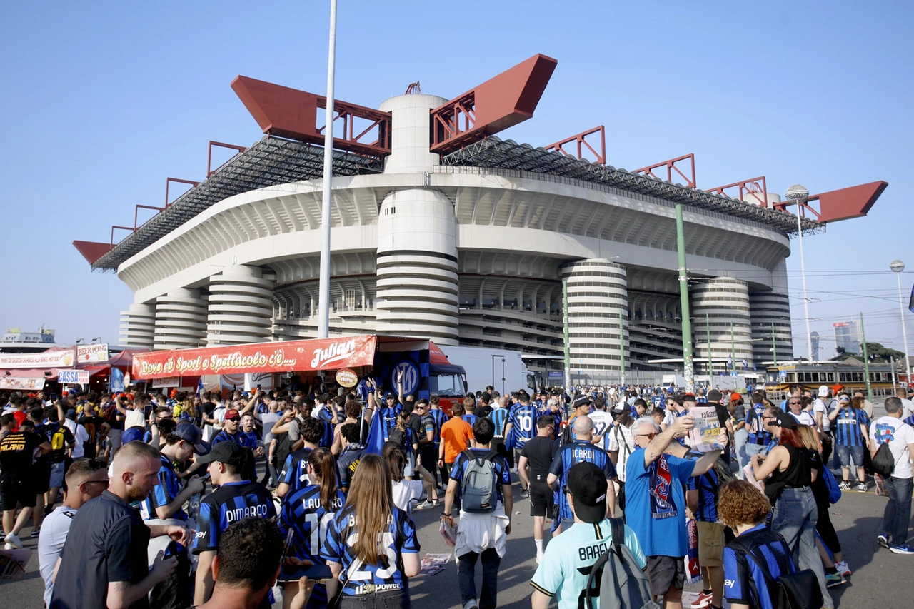 L'attesa di Milano, a San Siro marea di tifosi nerazzurri