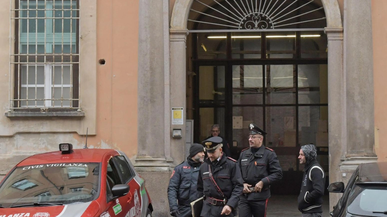 Indagine Clean su Asm Pavia: 15 indagati per peculato e frodi. Coinvolti ex vertici e funzionari pubblici. Irregolarità anche nella scuola di San Genesio. Indagine Clean su Asm Pavia: 15 indagati per peculato e frodi. Coinvolti ex vertici e funzionari pubblici. Irregolarità anche nella scuola di San Genesio.
