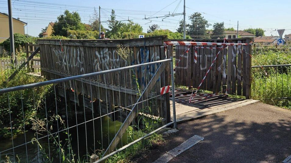 Il sovrappasso ciclopedonale di viale Piemonte è utile soprattutto a chi percorre ogni giorno il percorso tra Magenta e la frazione di Pontenuovo Il sovrappasso ciclopedonale di viale Piemonte è utile soprattutto a chi percorre ogni giorno il percorso tra Magenta e la frazione di Pontenuovo