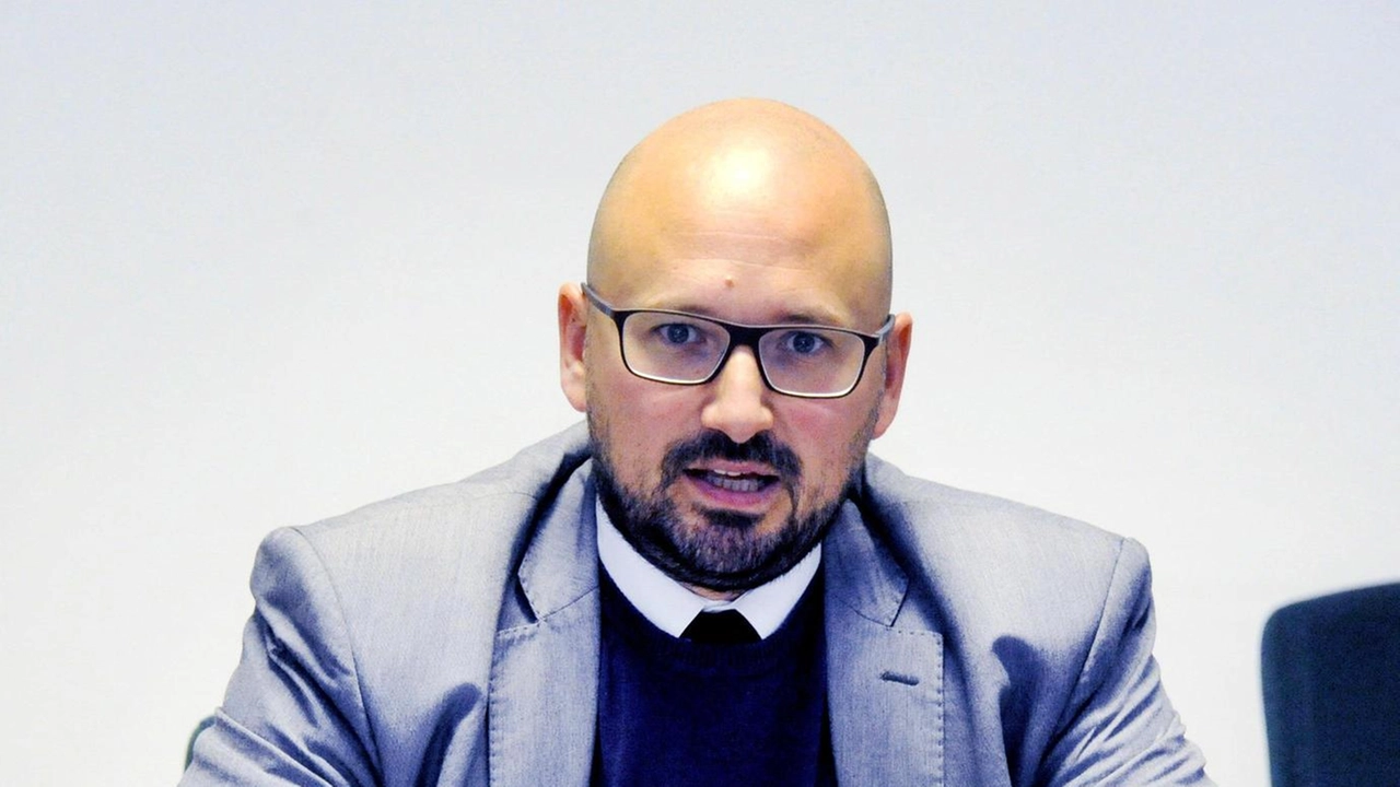 Un’ordinanza che aumenta il numero di ore di accensione degli impianti di riscaldamento portandole a 14 e la temperatura... Un’ordinanza che aumenta il numero di ore di accensione degli impianti di riscaldamento portandole a 14 e la temperatura...