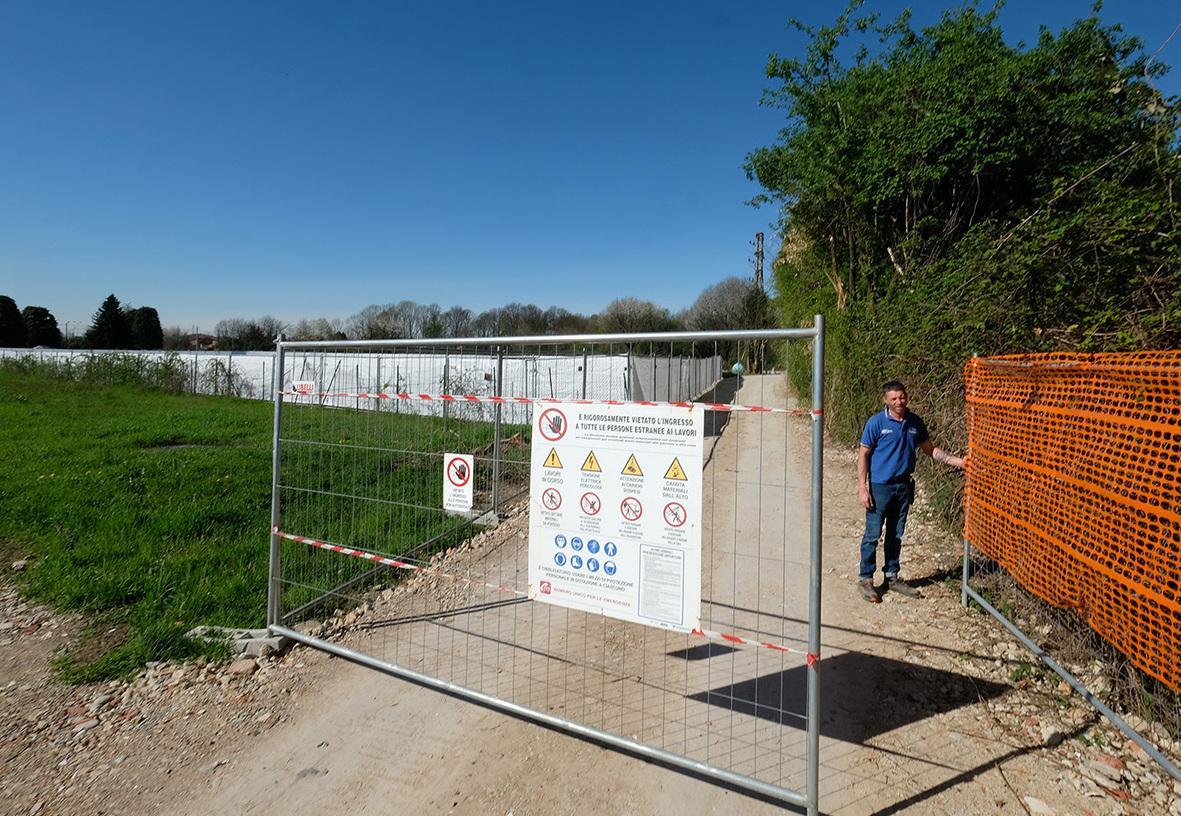Il cantiere della Pedemontana. Scattano le operazioni di bonifica: via i terreni intorno alla Milano Meda