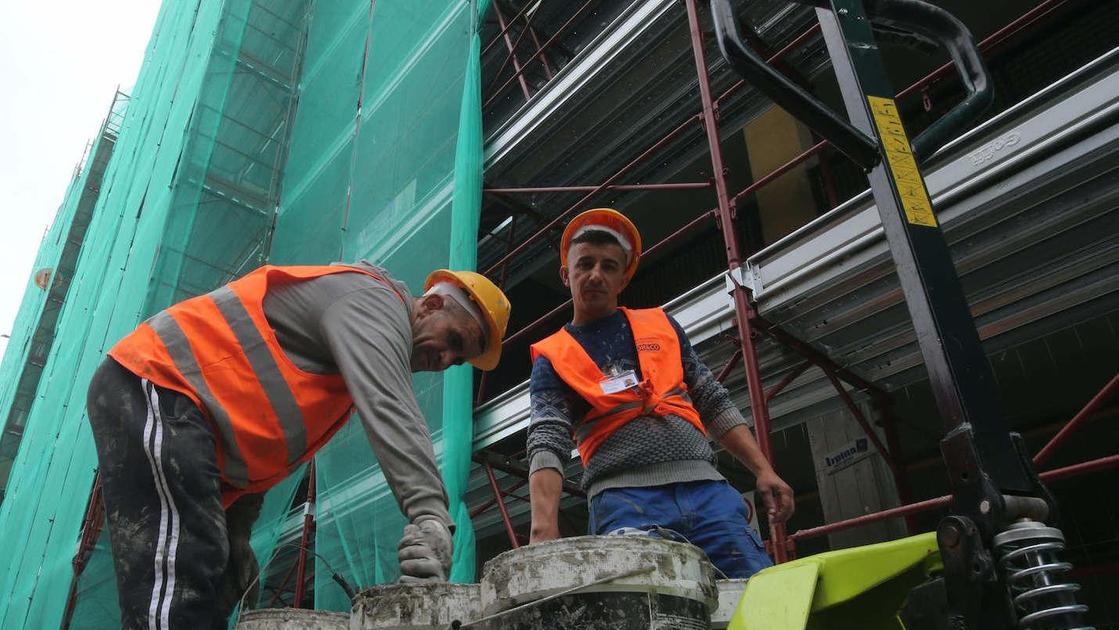In arrivo 1,8 milioni per rimettere in sesto 82 case comunali In arrivo 1,8 milioni per rimettere in sesto 82 case comunali