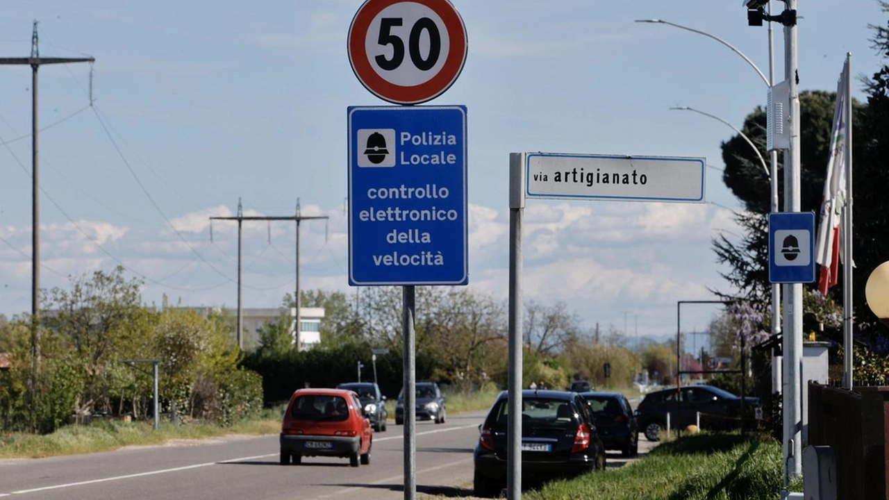 Il tratto di via Lomellina in cui è stato installato l’autovelox per il rispetto dei limiti