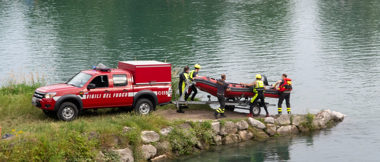 Si tuffa nel fiume e non riemerge: ragazzino di 12 anni disperso a Cassano d’Adda