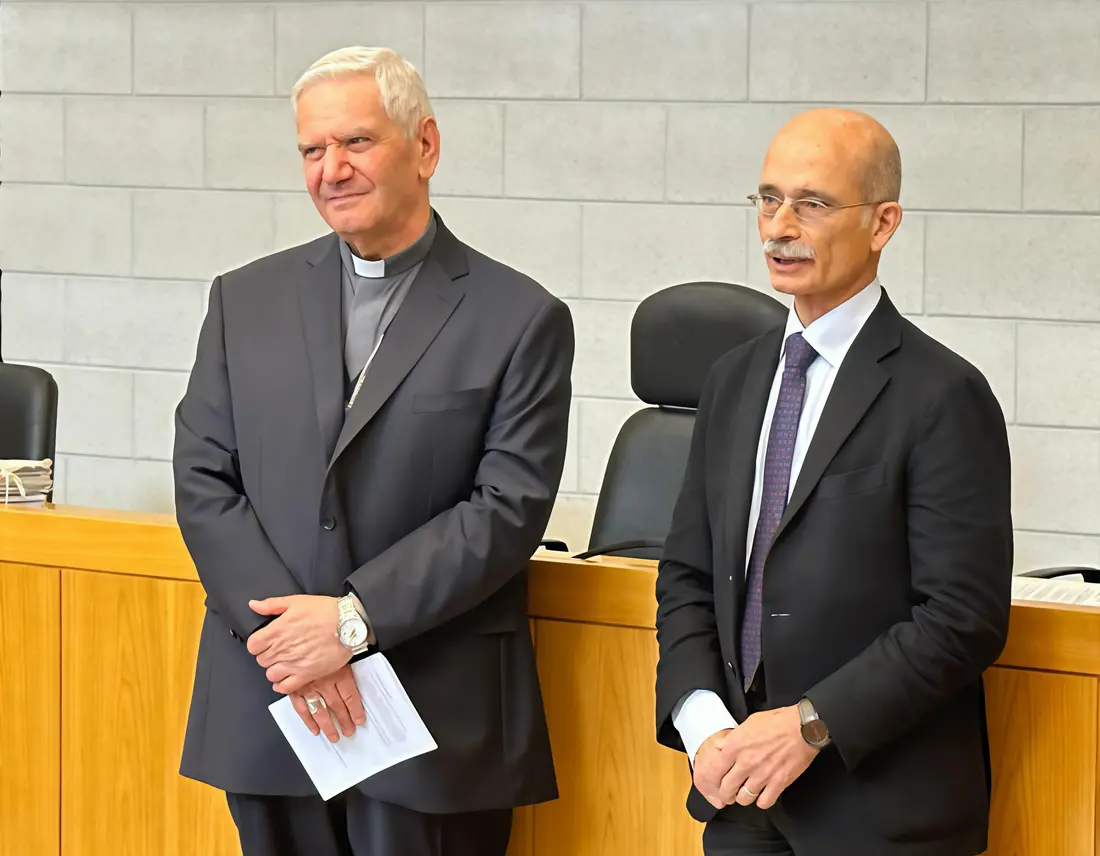 Il vescovo in visita al tribunale del capoluogo