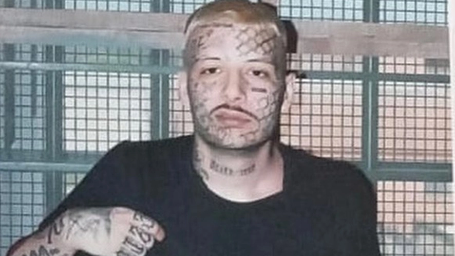 Jordan Tinti, in arte Jordan Jeffrey Baby, aveva 26 anni Era finito in carcere per una rapina commessa con un amico