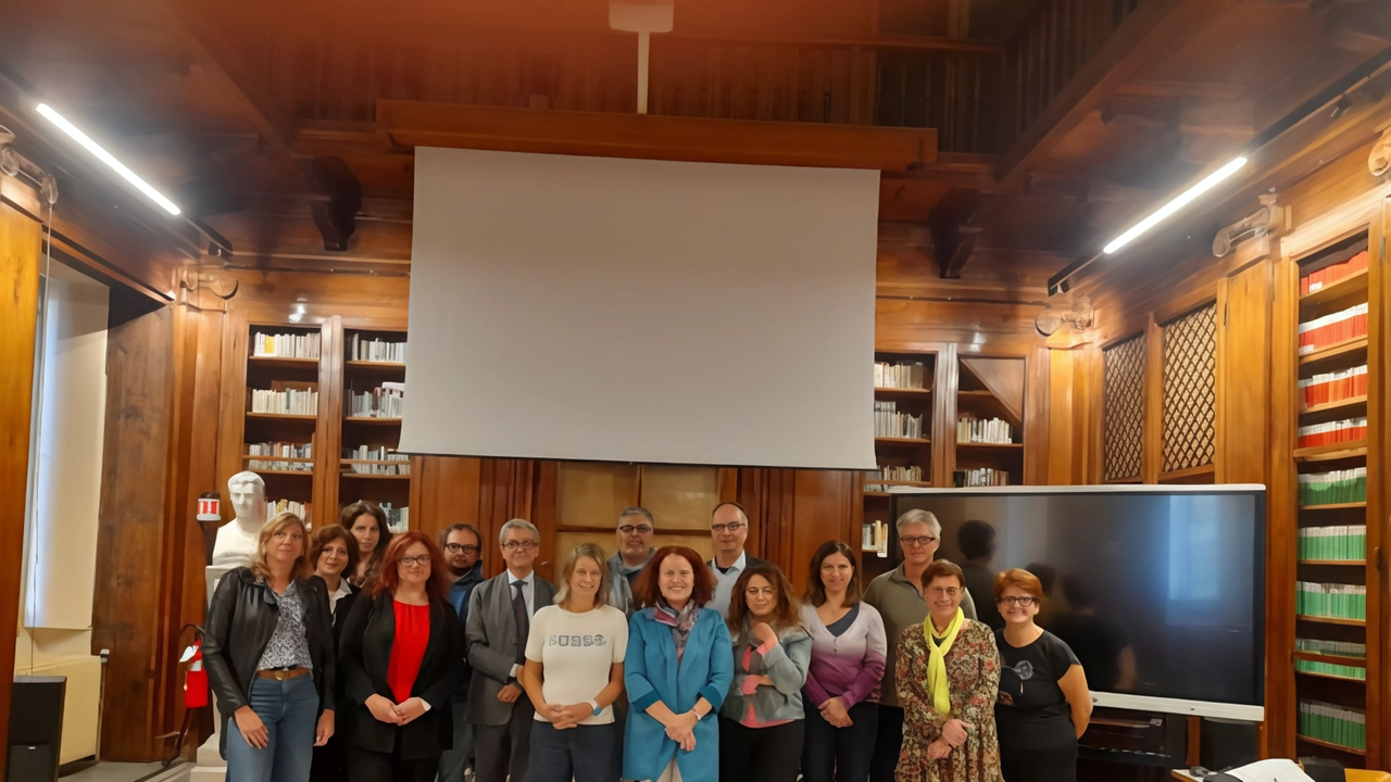 Fanno parte del forum che si è costituito al liceo Volta di Como 14 associazioni Fanno parte del forum che si è costituito al liceo Volta di Como 14 associazioni