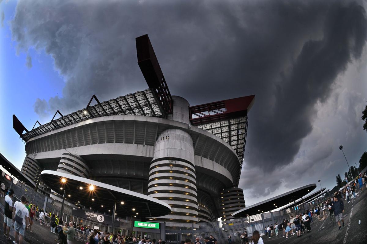 San Siro, l’inchiesta urbanistica e le chat che inchiodano Pillon, Collarini, Tancredi e Malangone San Siro, l’inchiesta urbanistica e le chat che inchiodano Pillon, Collarini, Tancredi e Malangone