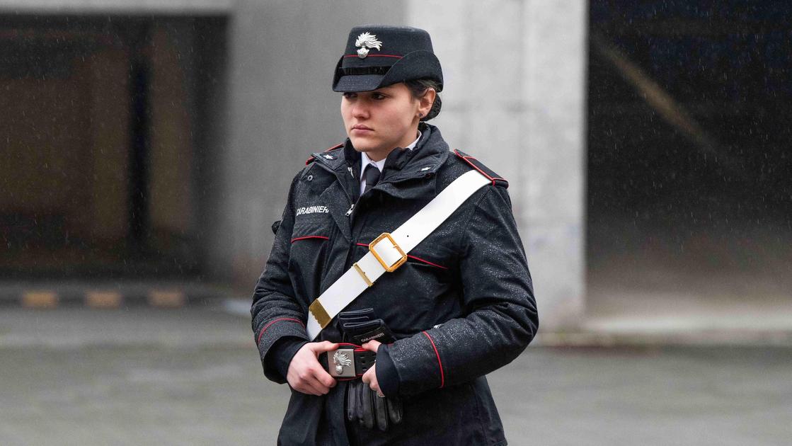 La truffa sventata dai carabinieri: "Sua figlia è nei guai, paghi per lei". Presi Rolex e monili da 45mila euro La truffa sventata dai carabinieri: "Sua figlia è nei guai, paghi per lei". Presi Rolex e monili da 45mila euro