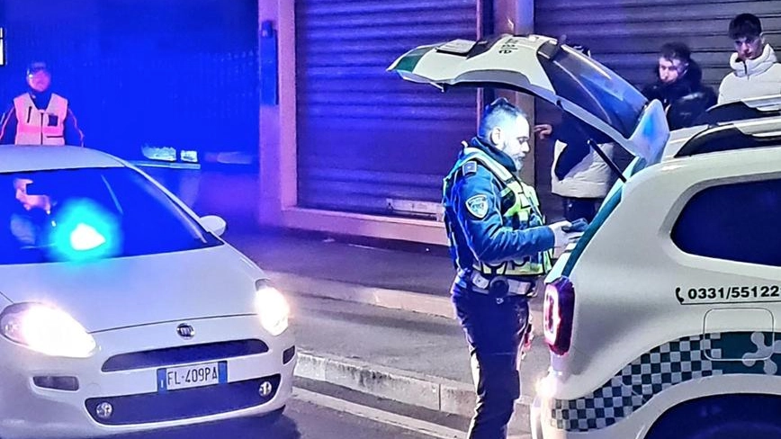 I residenti chiedono più controlli contro vandali e degrado in via Roma a Pogliano Milanese I residenti chiedono più controlli contro vandali e degrado in via Roma a Pogliano Milanese