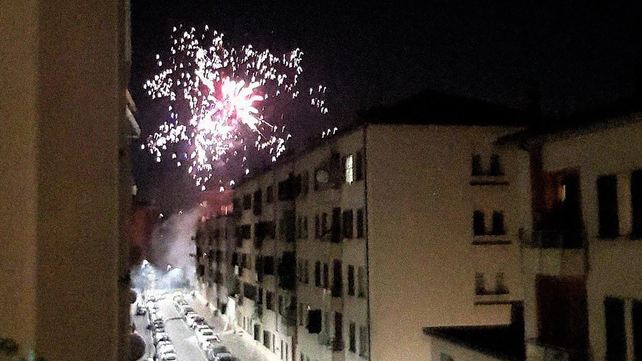 Fuochi d’artificio notturni in una strada cittadina Il divieto comunale è stato bocciato dal Consiglio di Stato Fuochi d’artificio notturni in una strada cittadina Il divieto comunale è stato bocciato dal Consiglio di Stato
