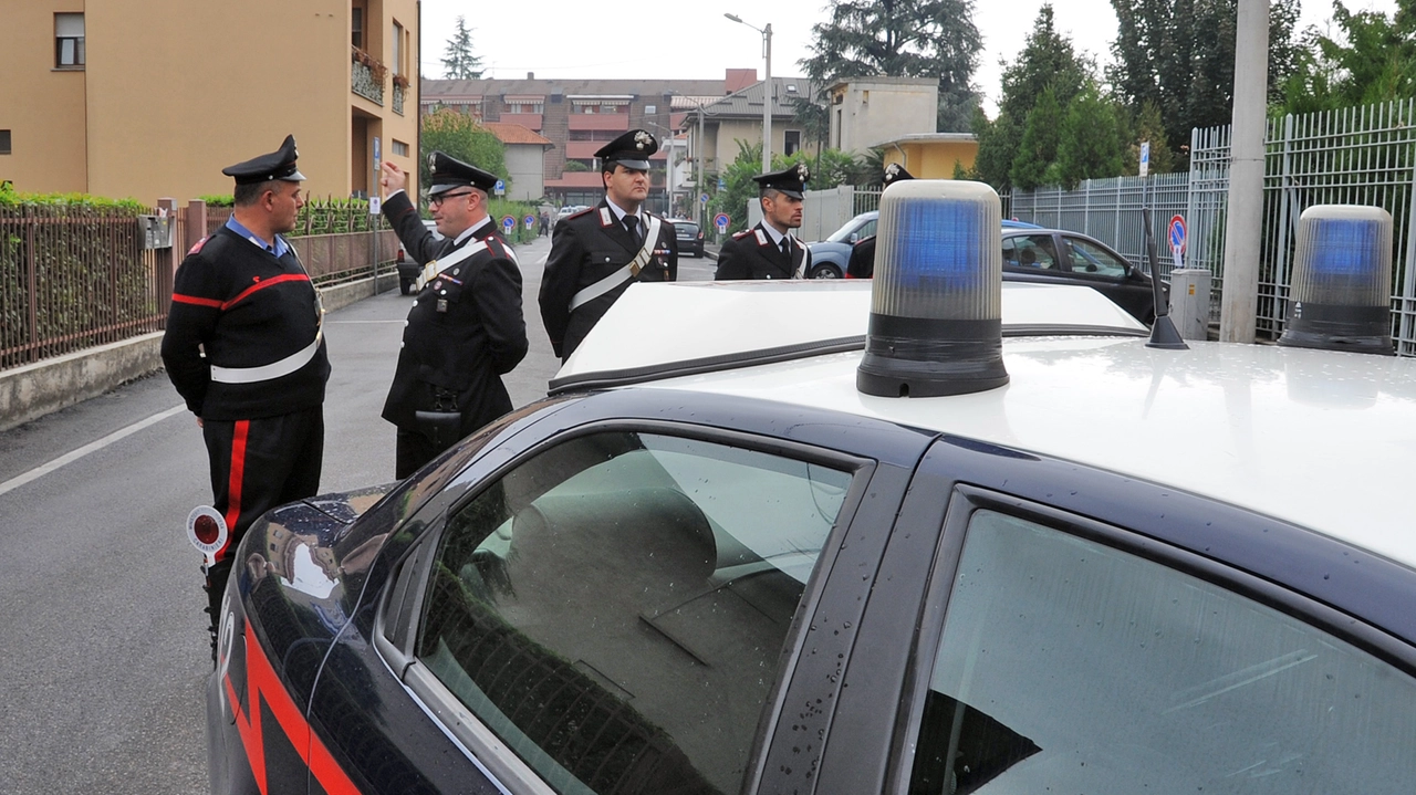 I carabinieri di Mariano Comense sono intervenuti assieme ai colleghi di Lurago d’Erba I carabinieri di Mariano Comense sono intervenuti assieme ai colleghi di Lurago d’Erba