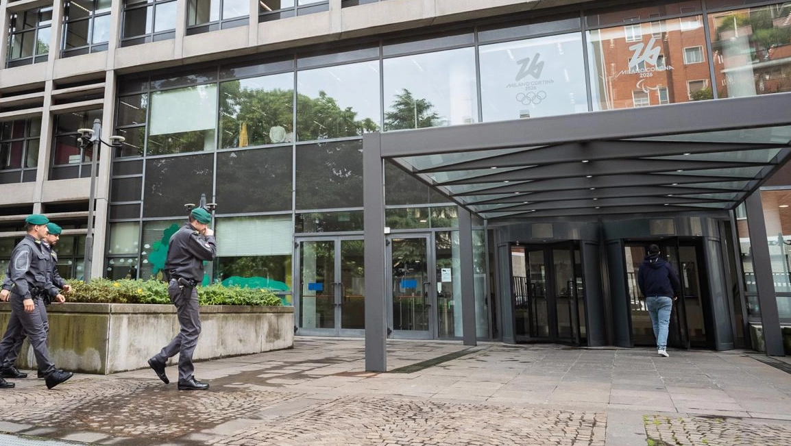 La Finanza negli uffici della Fondazione Milano-Cortina