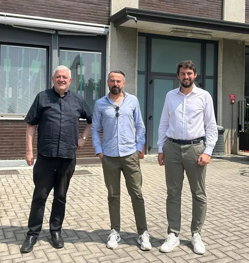 Ex scuole Cadorna dimenticate. Il prete: "Pronto a regalarle"