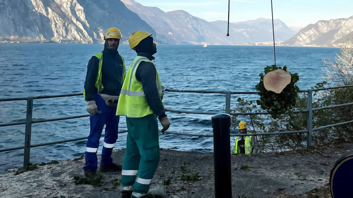 Luce verde da Anas, i lavori per la piattaforma e la passerella a lago alle Caviate a Lecco possono... Luce verde da Anas, i lavori per la piattaforma e la passerella a lago alle Caviate a Lecco possono...