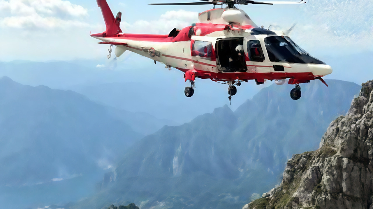 Missione compiuta. I vigili del fuoco delle squadra Saf della Lombardia hanno concluso le due settimane di addestramento sulle pareti... Missione compiuta. I vigili del fuoco delle squadra Saf della Lombardia hanno concluso le due settimane di addestramento sulle pareti...