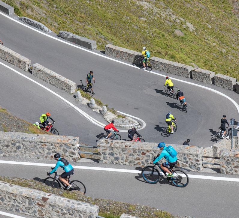 le salite più iconiche e sicure niente auto spazio ai ciclisti da Ilgiorno.it le salite più iconiche e sicure niente auto spazio ai ciclisti