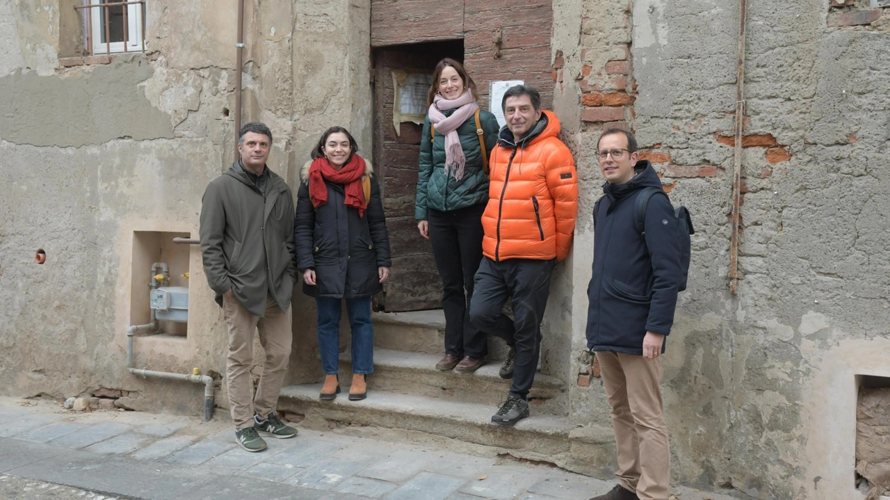 La Comunità di Sant'Egidio sta realizzando la Casa dell'amicizia nell'oratorio di San Primo per aiutare i più bisognosi. Manca sostegno finanziario per completare i lavori. La Comunità di Sant'Egidio sta realizzando la Casa dell'amicizia nell'oratorio di San Primo per aiutare i più bisognosi. Manca sostegno finanziario per completare i lavori.