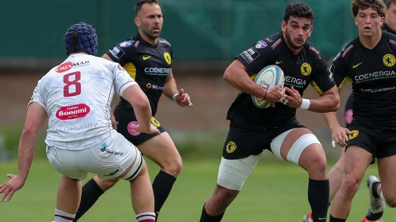 Un momento della partita tra Viadana e Valorugby disputata allo stadio Mirabello di Reggio Emilia