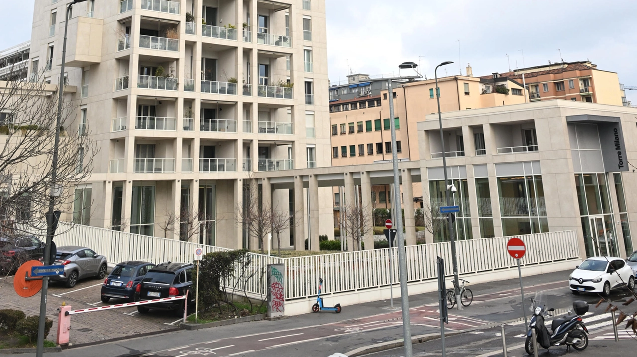 Il palazzo di via Stresa nel mirino della Procura Il palazzo di via Stresa nel mirino della Procura