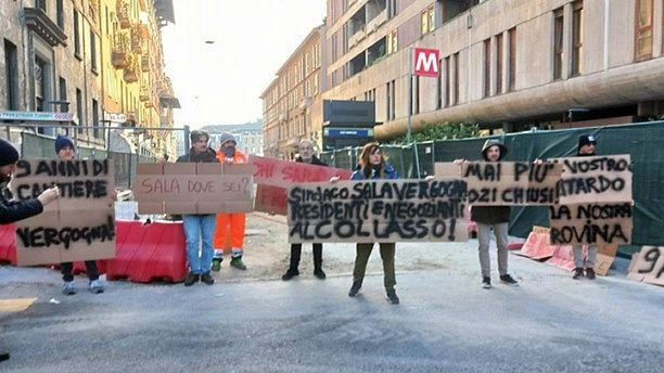 La Metropolitana 4 collega da est ad ovest la città passando per il centro La Metropolitana 4 collega da est ad ovest la città passando per il centro
