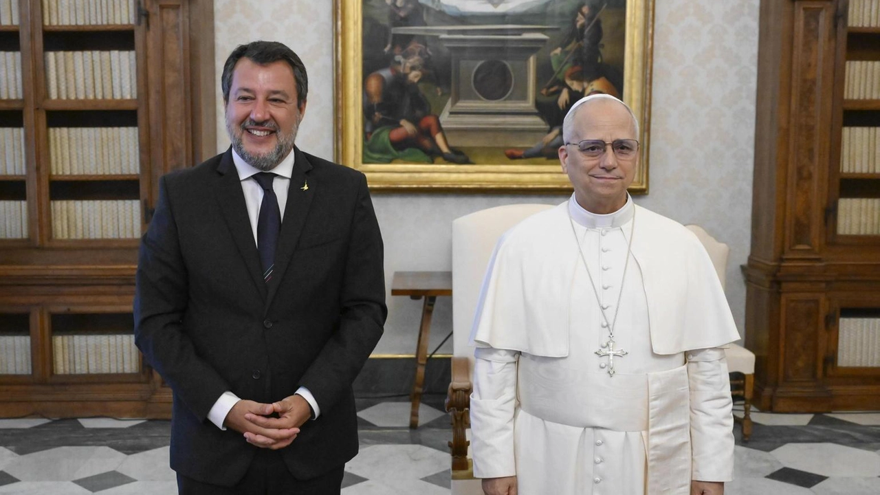 E sui social rilancia l'appello alla pace di Leone all'Angelus E sui social rilancia l'appello alla pace di Leone all'Angelus
