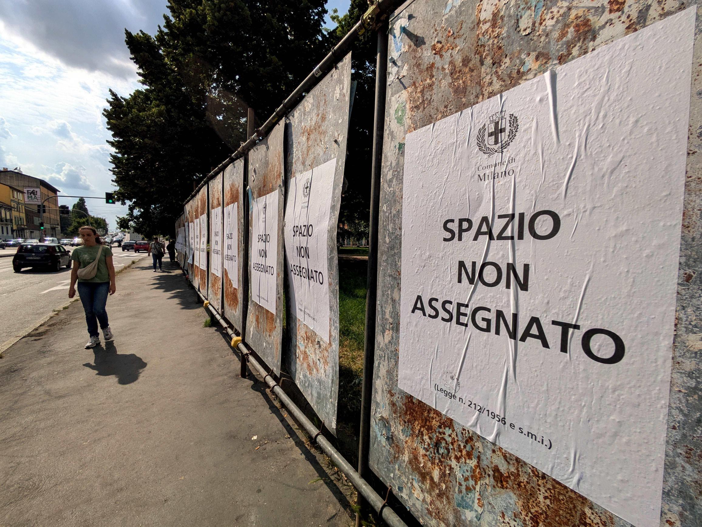 Referendum, pochissimi manifesti. Domina lo "Spazio non assegnato" Referendum, pochissimi manifesti. Domina lo "Spazio non assegnato"