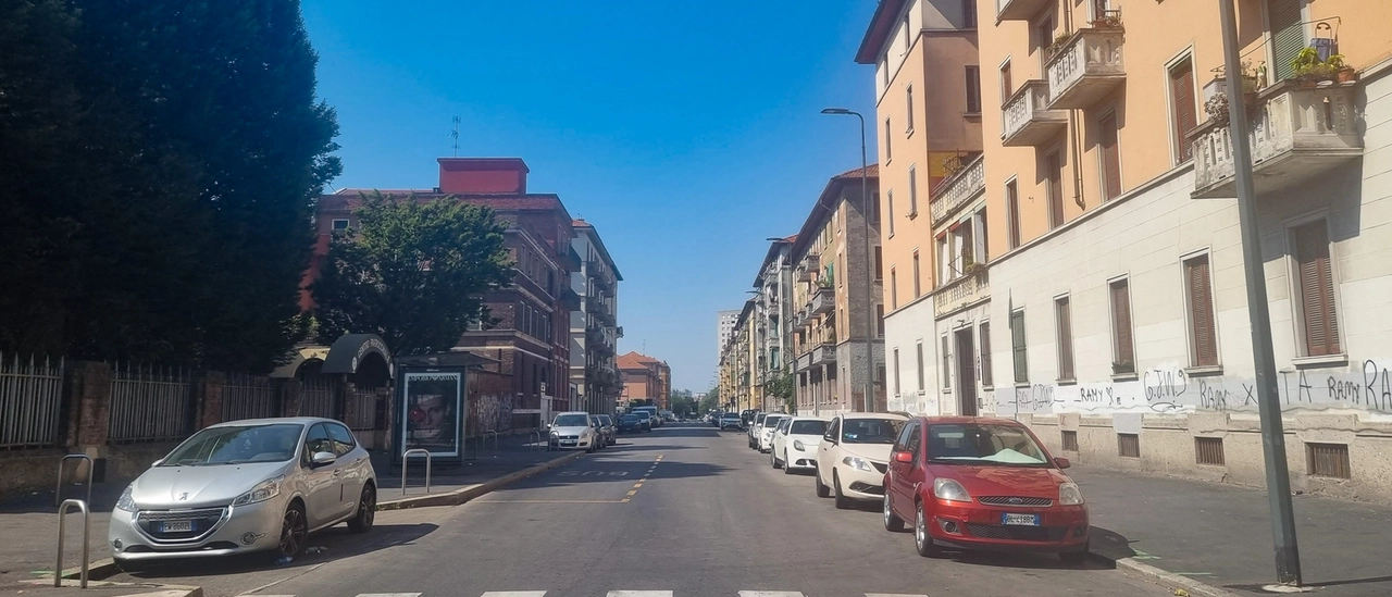 Milano, 64enne uccide il compagno malato di 73 anni a coltellate e poi chiama il 112: “Venite a prendermi”