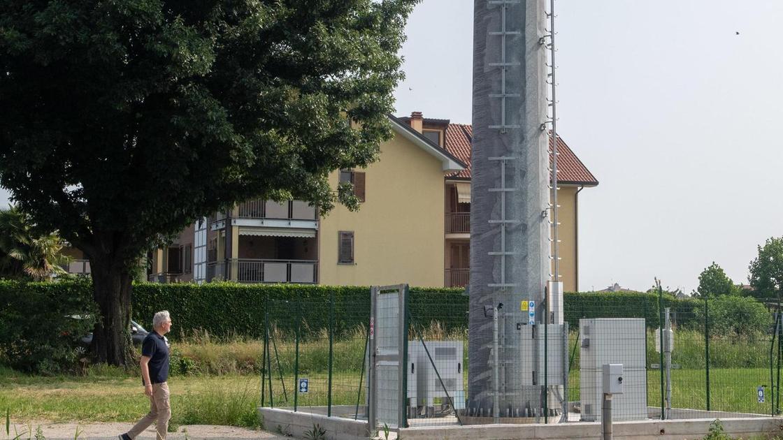 Antenna del 5G accanto all’oratorio: "La salute vale più di 12mila euro" Antenna del 5G accanto all’oratorio: "La salute vale più di 12mila euro"