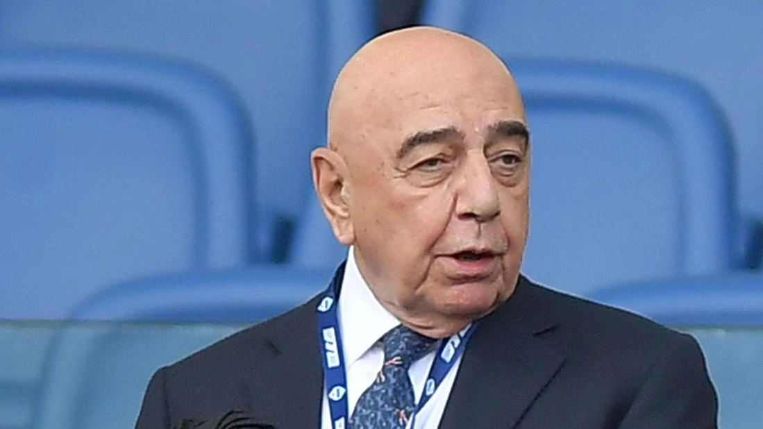 Il Monza si avvia alla retrocessione in Serie B, con l'ultima partita contro il Milan. Galliani riflette sul futuro del club.