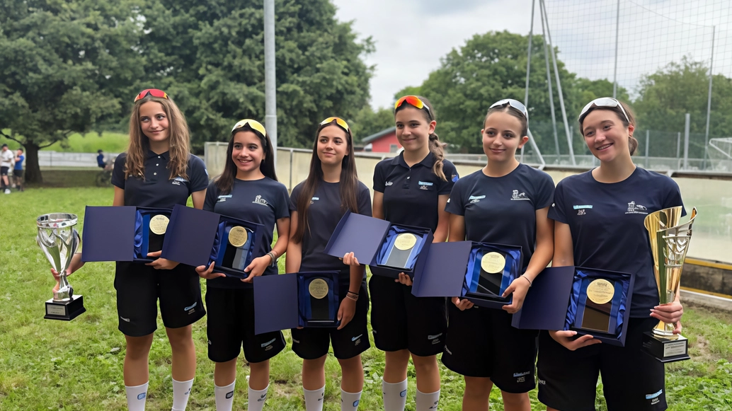 La squadra femminile di Cesano Maderno La squadra femminile di Cesano Maderno