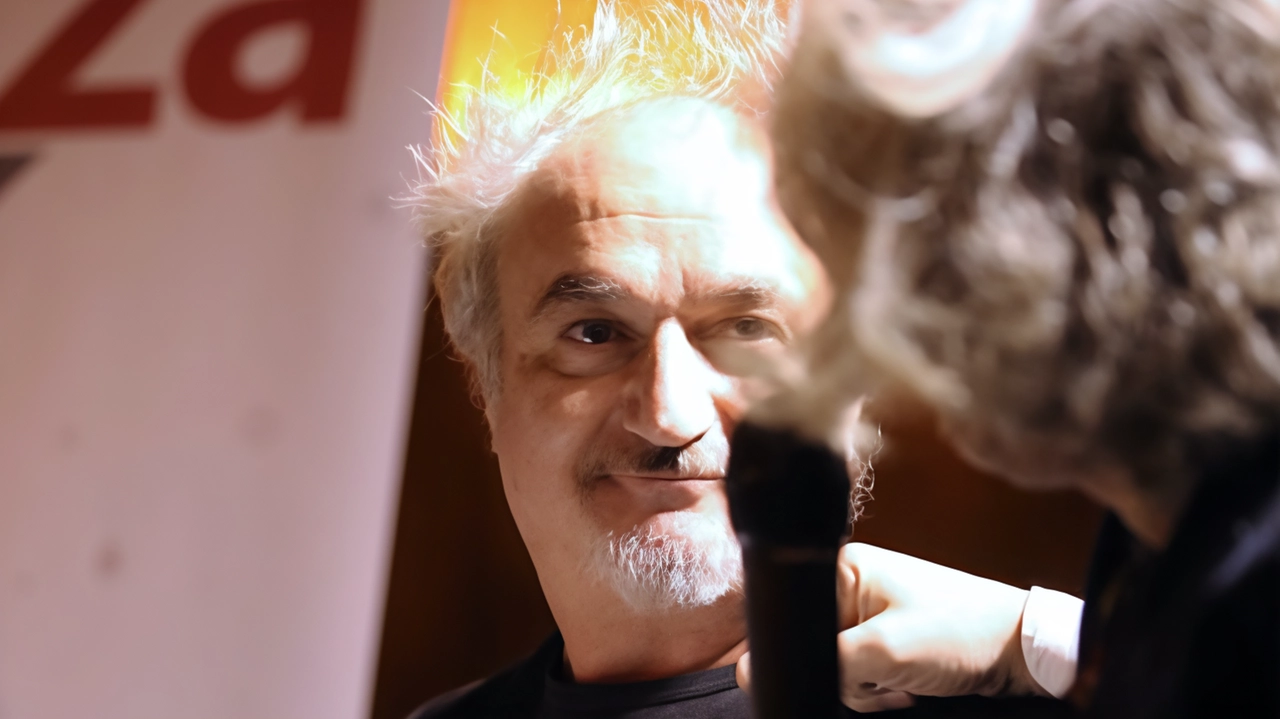 Dario Lessa, creatore del concorso letterario XFactor alla seconda puntata di “Parole Aperte“ Dario Lessa, creatore del concorso letterario XFactor alla seconda puntata di “Parole Aperte“