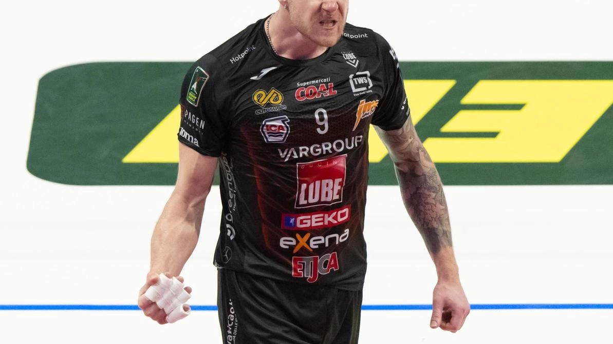 Ivan Zaytsev (35 anni) vice campione olimpico e del mondo con la nazionale italiana Ivan Zaytsev (35 anni) vice campione olimpico e del mondo con la nazionale italiana