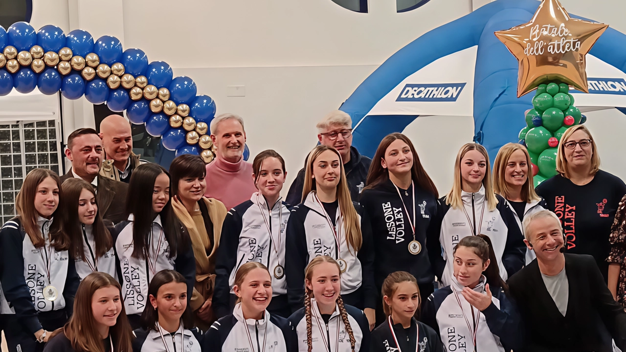 Ginnaste e ginnasti, calciatori e ciclisti, giovani cestisti e pallavolisti. E poi karateka e judoka, pattrinatrici, atleti che praticano lo... Ginnaste e ginnasti, calciatori e ciclisti, giovani cestisti e pallavolisti. E poi karateka e judoka, pattrinatrici, atleti che praticano lo...