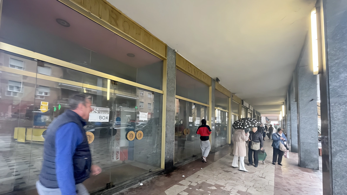 Il cinema Metropol di Monza chiuso dal 2019: quartiere privato di punto di incontro culturale. Abbandono e prospettive incerte preoccupano i residenti.
