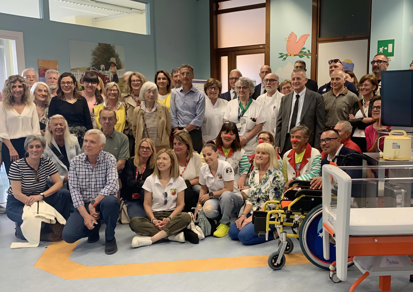 Il Ponte del Sorriso dona apparecchiature ai reparti pediatrici Il Ponte del Sorriso dona apparecchiature ai reparti pediatrici