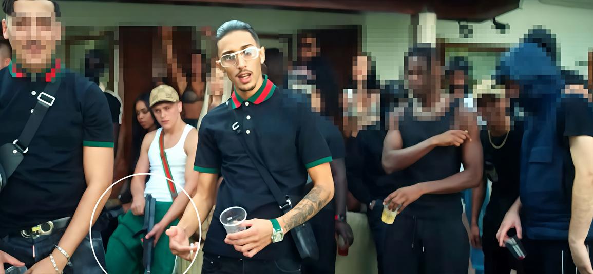 Pistola senza matricola. Arrestato Baby Gang: "È molto pericoloso"