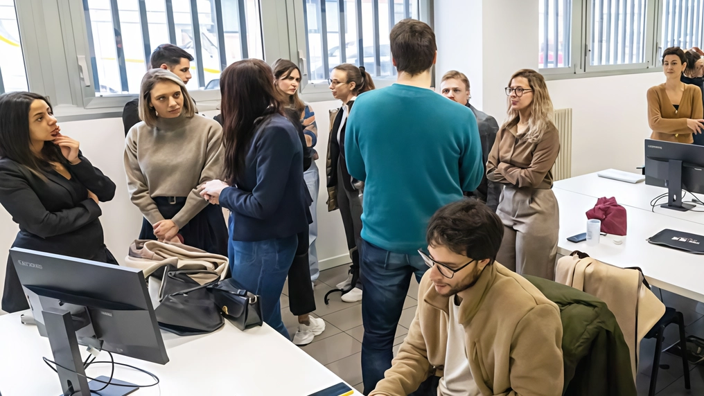 L’Università conferma l’impegno nella promozione della ricerca avanzata e nella valorizzazione dei giovani talenti universitari, offrendo loro un polo... L’Università conferma l’impegno nella promozione della ricerca avanzata e nella valorizzazione dei giovani talenti universitari, offrendo loro un polo...