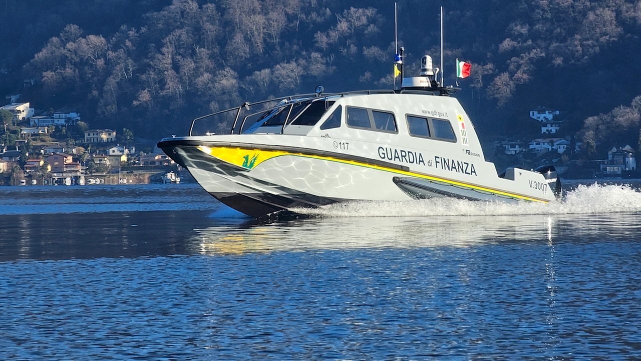 L'intervento della Guardia di Finanza di Como L'intervento della Guardia di Finanza di Como